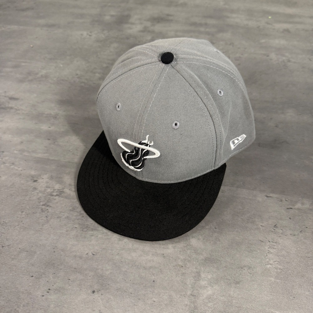 New Era Miami Heat Hat Mens 8 1/4 Grey Black 59FIFTY Hardwood Classics NBA Cap